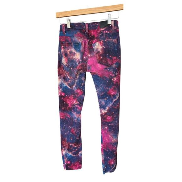 BDG Urban Outfitters Twig Mid-Rise Galaxy Starburst Jean Size 24W x 29L XS - Picture 5 of 7